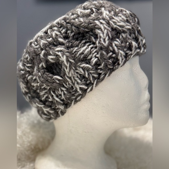 Handmade Hand crafted XOXO Knit headband gray sparkle - Picture 3 of 6